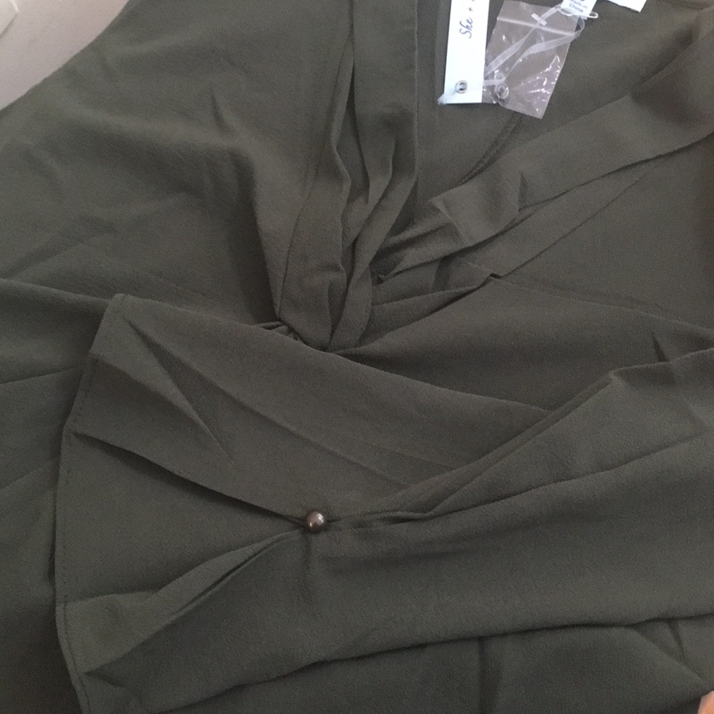 She and Sky, Olive Twist Front Top - Picture 6 of 8